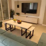 فيلة Aida