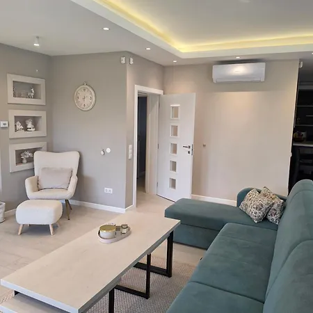 فيلة Aida